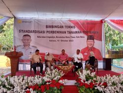 Komisi IV DPR RI Beri Bantuan Alsintan Kepada Kelompok Tani di Kota Metro