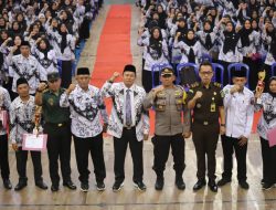 Wakapolres Lambart Hadiri Peringatan Hari Guru