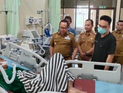 Sulpakar Jenguk Korban Tenggelam di Taman Kehati