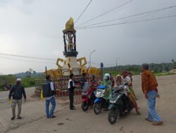 PWI Pesawaran Bagikan Ratusan Takjil Dijalan Raya dan Rumah Sakit