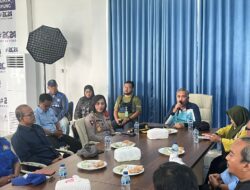Kapolres Maya Ajak Sejumlah Instansi Tangkap Buaya di Perairan Pesawaran