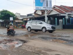 Dikhawatirkan Menelan Korban, Masyarakat Minta Jalan Simpang PU Tubaba Diperbaiki