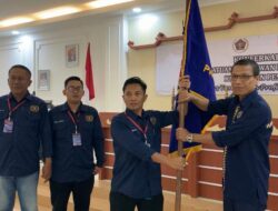 Dua Kali Ismail Kibarkan Bendera Pataka Untuk PWI Pesawaran