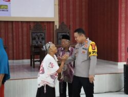 Polres Mesuji Gelar Bansos di Desa Mulya Agung