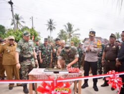 Hadiri Penutupan Karya Bhakti TNI, Bupati Pesawaran Bersama Kodim 0421/Lamsel Gelar Tasyakuran Pembangunan Jalan Desa Lumbirejo