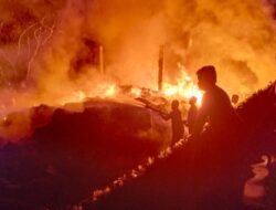 Kebakaran Gudang Rongsok di Kampung Way Pisang, Berakibat Kerugian 70 Juta