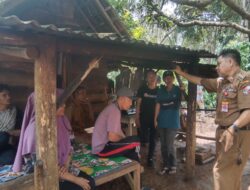 Viral Pasutri Huni Bekas Kandang Kambing, Camat Dan Kades Turun Tangan