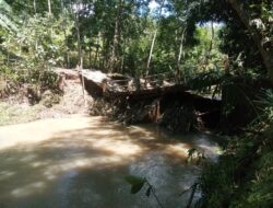 Jembatan Putus Diterjang Banjir, Ini Kata Kades Sukabanjar