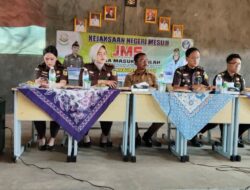 Kejari Mesuji Beri Pelajaran Hukum di SMK Minhajuth Thullab, Ini Pesertanya..