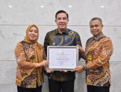 Pemkab Pesawaran Terima Penghargaan KLA 2025 Kategori Nindya
