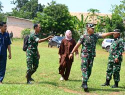 Didampingi Aparatus Kampung, Komandan Kodim 0427/WK Tinjau Calon Lokasi TMMD ke-126