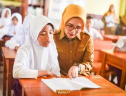 Bupati Nanda Tinjau ANBK di SDN 14 Padang Cermin