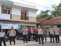 Kunjungan Kerja Ketua TP PKK Provinsi Lampung Di Way Kanan, Anggota Polres Lakukan Pam dan Himbauan Kamtibmas