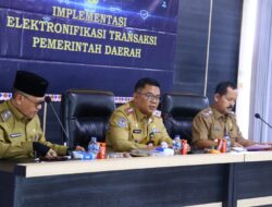 Sekda Machiavelli Pimpin Rapat Evaluasi Capaian Target Pajak dan Retribusi Daerah TW III Tahun 2025