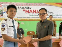 Bawaslu Way Kanan Dekatkan Pengawasan Pemilu ke Kalangan Pelajar Lewat Program “Bawaslu Manjau”