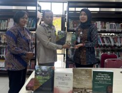 Dukung Literasi dan Budaya Baca Kepala BPN Mesuji Berbagi Buku ke Perpustakaan Daerah