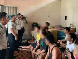 Ketegasan yang Menjaga Harapan di Balik Tembok.
