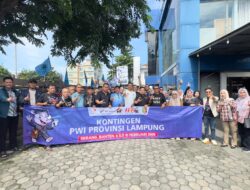Sekdaprov Marindo Kurniawan Lepas Kontingen PWI Lampung Hadiri HPN 2026 di Banten