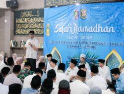 Safari Ramadan di Bandar Lampung, Gubernur Rahmat Mirzani Djausal Ajak Masyarakat Tumbuhkan Semangat Gotong Royong Membangun Daerah