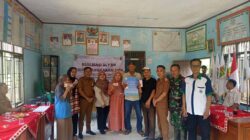 Ringankan Beban Warga, Kades Sukajaya Punduh Salurkan BLT DD Untuk 7 KPM