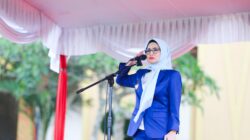 Diguyur Hujan, Bupati Nanda Indira Gelar Upacara Harkitnas