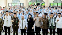 Bupati Nanda Lepas 127 Calon Haji Pesawaran, Titip Doa untuk Kemajuan Daerah