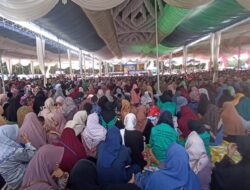 KH Ahmad Anwar Zahid ke Mesuji  Ribuan Masyrakat Banjiri pengajian Haflah di PPTQ Al Qudsiyyah