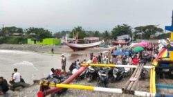 Luar Biasa! Ribuan Pengunjung Serbu Dermaga Batu Tanggamus, Pesona Senja Teluk Semaka Bikin Tak Ingin Pulang