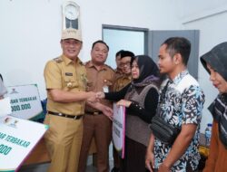Pemkab Tubaba Salurkan Santunan untuk Pedagang Korban Kebakaran Pasar Mulya Kencana