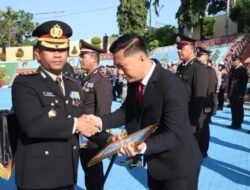 Kapolres Tanggamus Anugerahkan Penghargaan kepada 27 Personel dan 6 Warga Berprestasi pada Hari Bhayangkara ke-80