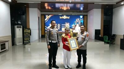 Kapolres Mesuji Beri Penghargaan Kepada Para Siswa Lomba PKS