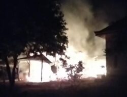 Rumah Rodiyal Susandar di Dusun Hilir Kekatang Marga Punduh Ludes Terbakar