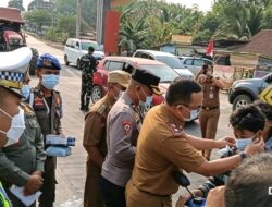 Antisipasi Dampak Erupsi, Polres Mesuji dan Forkopimda Bagikan Masker Serentak di 16 Titik