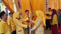 Haryati Cendralela Lantik Ketua dan Pengurus PK Partai Golkar Mesuji Timur