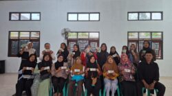 Tiyuh Candra Kencana Salurkan Insentif Kader Posyandu dan Guru PAUD dari DD 2026